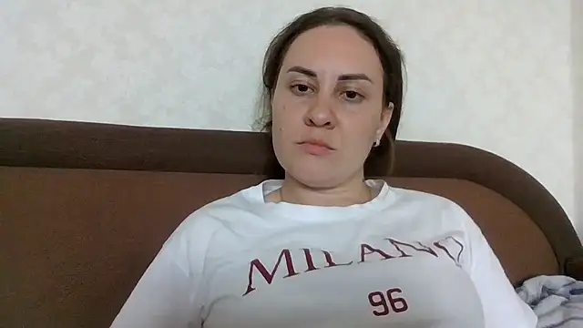 Snapshot of MeadowEyes chatting on June 2026 12:58:01 PM MeadowEyes online show from June 2026 12:58:01 PM