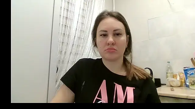 Snapshot of MeadowEyes chatting on February 2026 04:32:01 AM MeadowEyes online show from February 2026 04:32:01 AM