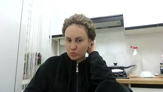 Snapshot of MeadowEyes chatting on May 2026 07:36:02 PM MeadowEyes online show from May 2026 07:36:02 PM