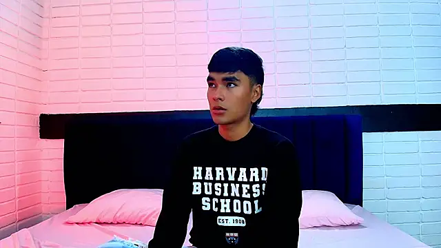 AngelduzZzt online show from October 2025 12:35:01 PM