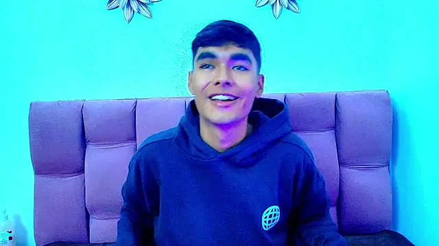 AngelduzZzt online show from October 2025 12:39:01 PM