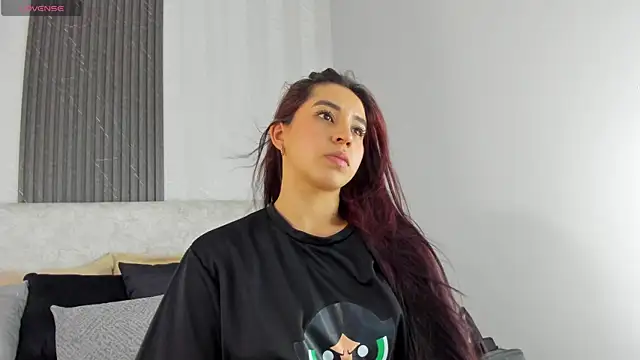 Snapshot of Vittoria_Conti_ chatting on June 2026 05:34:01 PM Vittoria Conti online show from June 2026 05:34:01 PM