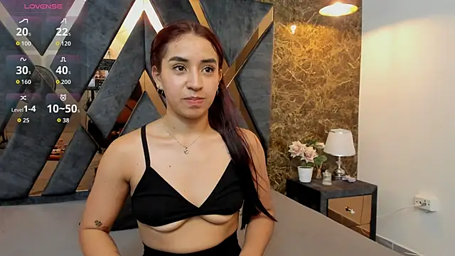 Vittoria Conti  online show from April 2026 05:25:01 PM