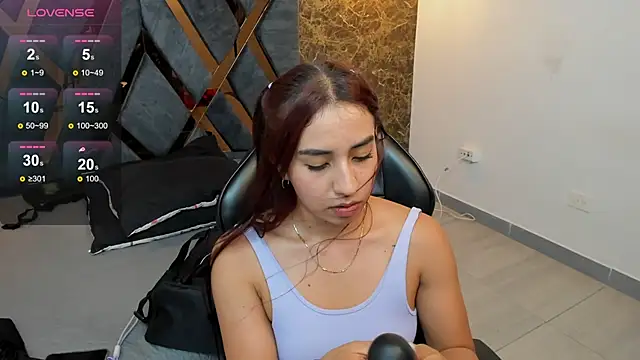 Vittoria Conti  online show from May 2026 05:16:02 PM
