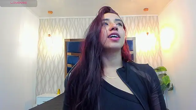Vittoria Conti  online show from April 2026 03:16:01 PM