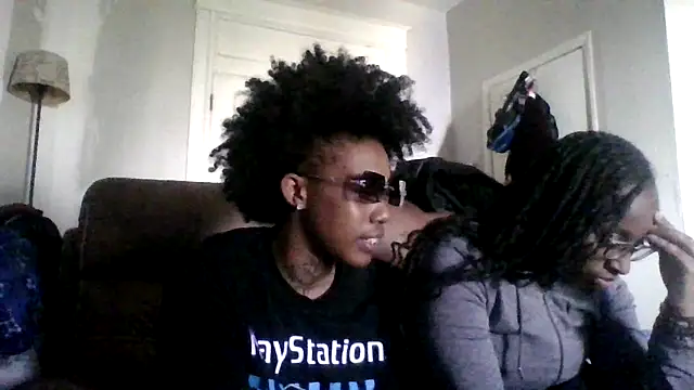 dezzidavill online show from March 2026 06:53:02 PM