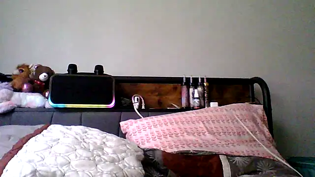 dezzidavill online show from March 2026 07:04:02 PM