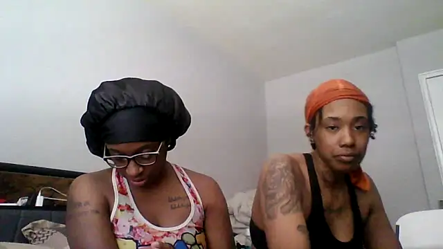 dezzidavill online show from February 2026 03:10:02 PM