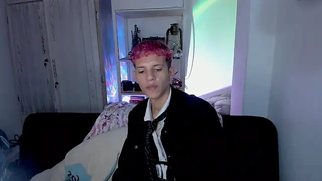 tylernova online show from December 2025 03:17:01 AM