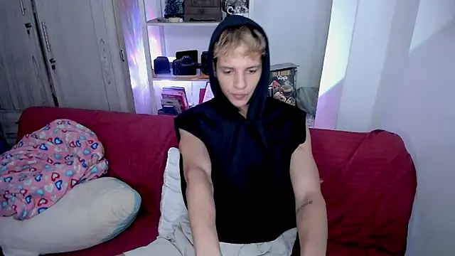 tylernova online show from January 2026 03:02:01 AM