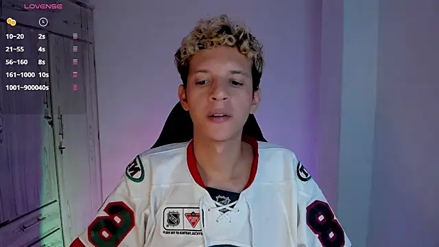 tylernova online show from February 2026 03:42:02 AM