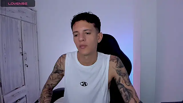 Snapshot of tylernova chatting on May 2026 03:43:02 AM tylernova online show from May 2026 03:43:02 AM