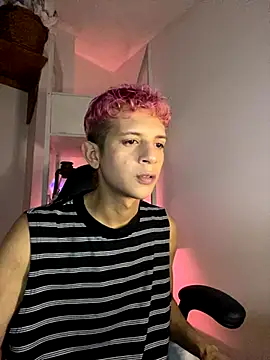 tylernova online show from November 2025 03:40:01 AM