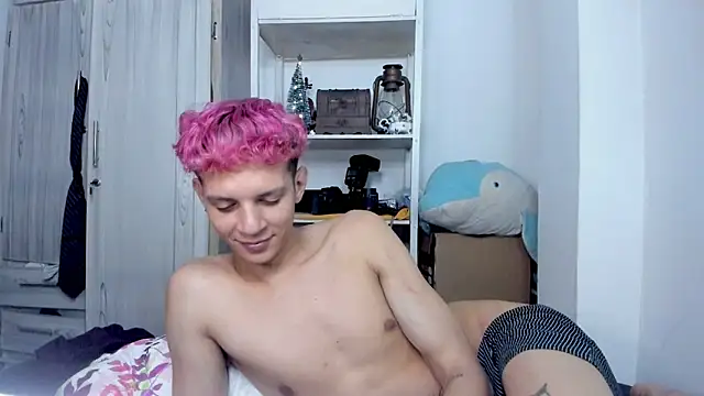 tylernova online show from December 2025 04:34:02 AM