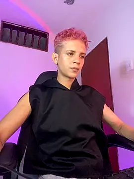 tylernova online show from November 2025 03:44:01 AM