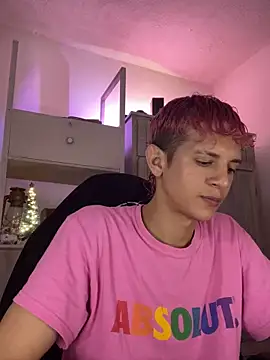 tylernova online show from December 2025 04:00:01 AM