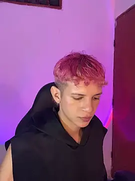 tylernova online show from November 2025 03:43:01 AM