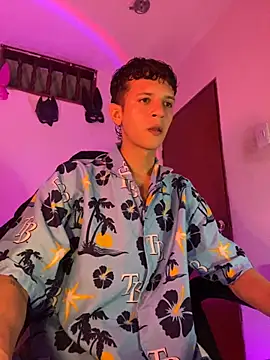 tylernova online show from November 2025 03:44:02 AM