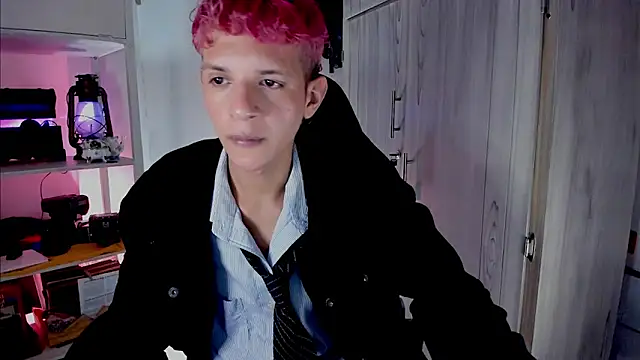 tylernova online show from November 2025 11:59:01 PM