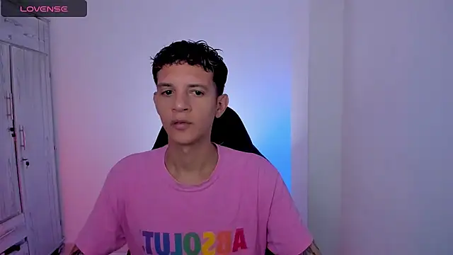Snapshot of tylernova chatting on May 2026 03:00:01 AM tylernova online show from May 2026 03:00:01 AM