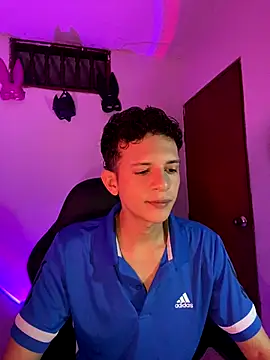 tylernova online show from October 2025 03:16:01 AM