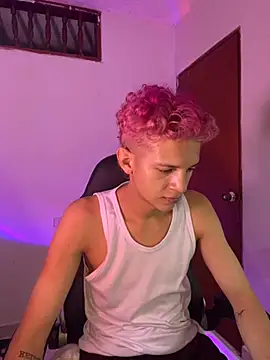 tylernova online show from November 2025 03:45:02 AM