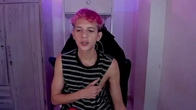 tylernova online show from November 2025 03:50:02 AM