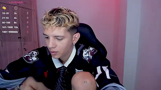 tylernova online show from March 2026 03:46:01 AM