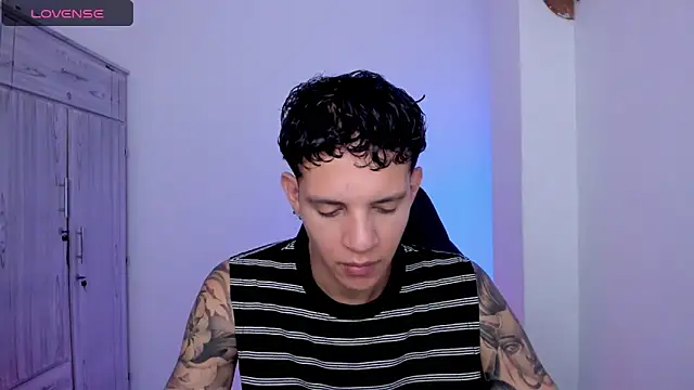 Snapshot of tylernova chatting on June 2026 03:17:01 AM tylernova online show from June 2026 03:17:01 AM