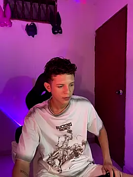 tylernova online show from October 2025 04:02:02 AM