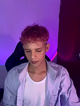 tylernova online show from November 2025 03:21:01 AM