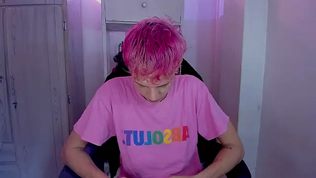 tylernova online show from November 2025 03:51:04 AM