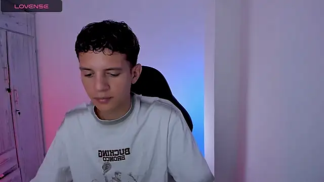 Snapshot of tylernova chatting on May 2026 03:44:02 AM tylernova online show from May 2026 03:44:02 AM