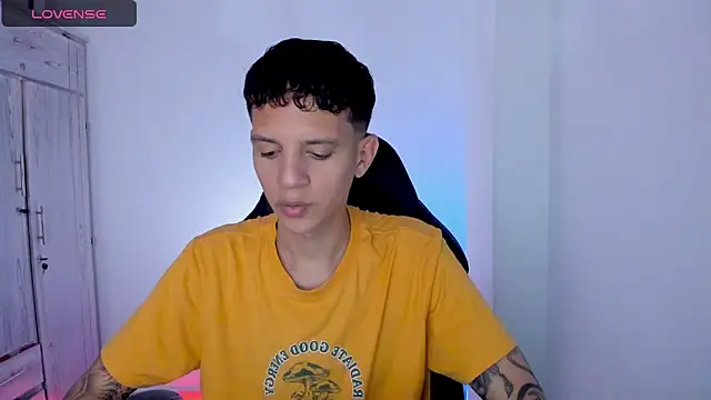 Snapshot of tylernova chatting on May 2026 03:21:01 AM tylernova online show from May 2026 03:21:01 AM