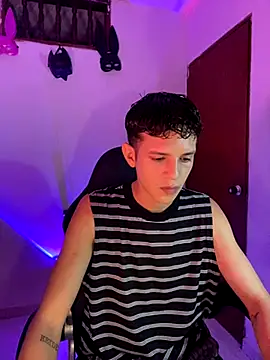 tylernova online show from October 2025 03:38:01 AM