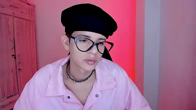 tylernova online show from February 2026 04:02:01 AM