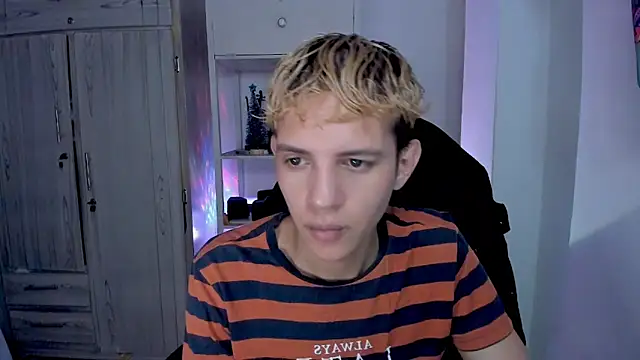 tylernova online show from January 2026 03:32:01 AM