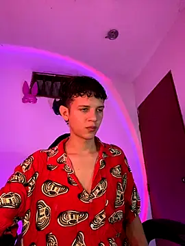 tylernova online show from November 2025 03:57:02 AM