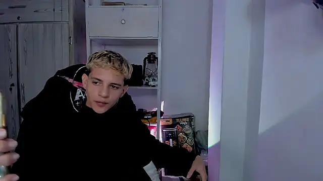 tylernova online show from January 2026 03:43:01 AM