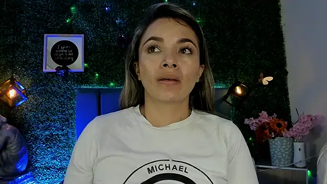 Kiaraa88 online show from May 2026 08:30:02 PM