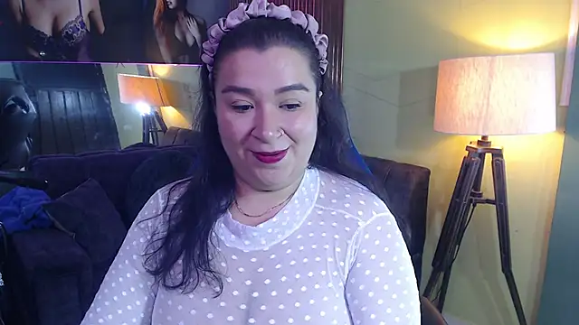 Snapshot of bella_sweet_01 chatting on October 2025 12:07:02 PM bella sweet 01 online show from October 2025 12:07:02 PM