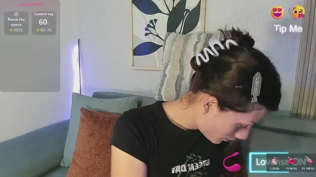 KassMonroe online show from April 2026 07:37:02 PM