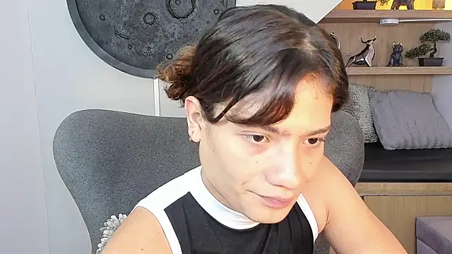 KassMonroe online show from June 2026 12:39:02 PM
