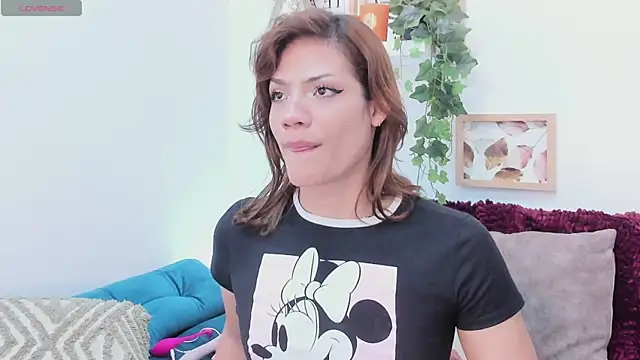 KassMonroe online show from December 2025 08:20:01 PM