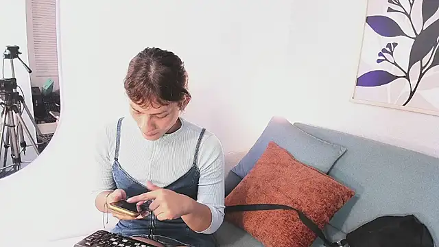 KassMonroe online show from February 2026 08:08:01 PM