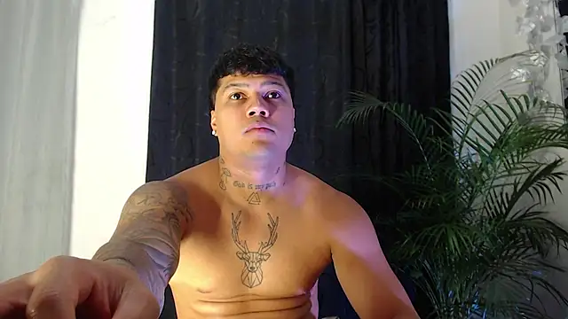 Snapshot of Boyhot_00 chatting on February 2026 06:40:02 AM Boyhot 00 online show from February 2026 06:40:02 AM