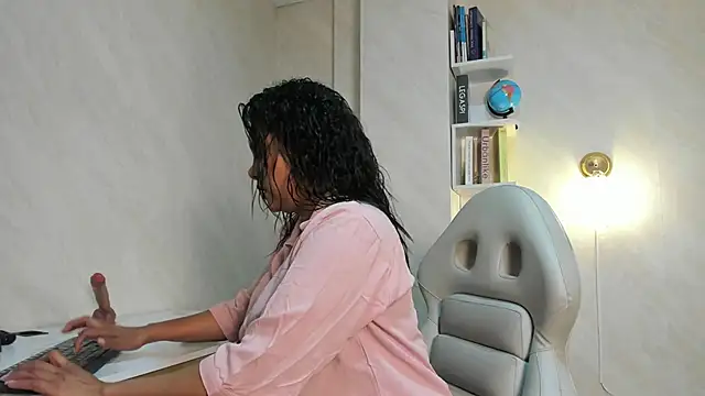 Barbbara sweett online show from November 2025 08:01:01 PM