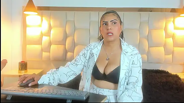 Barbbara sweett online show from November 2025 07:29:02 PM