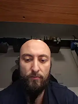 BeppeRagnar online show from November 2025 07:40:01 PM