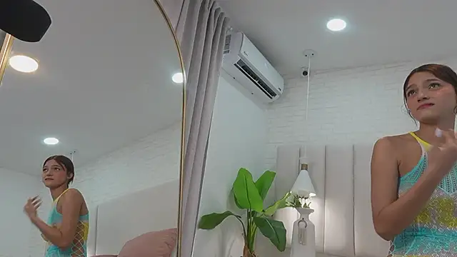 nina gb online show from March 2026 08:53:02 PM